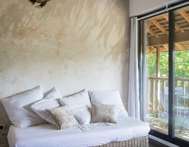 La Haute Forge - B&B Bed and breakfast Thoiré-sur-Dinan